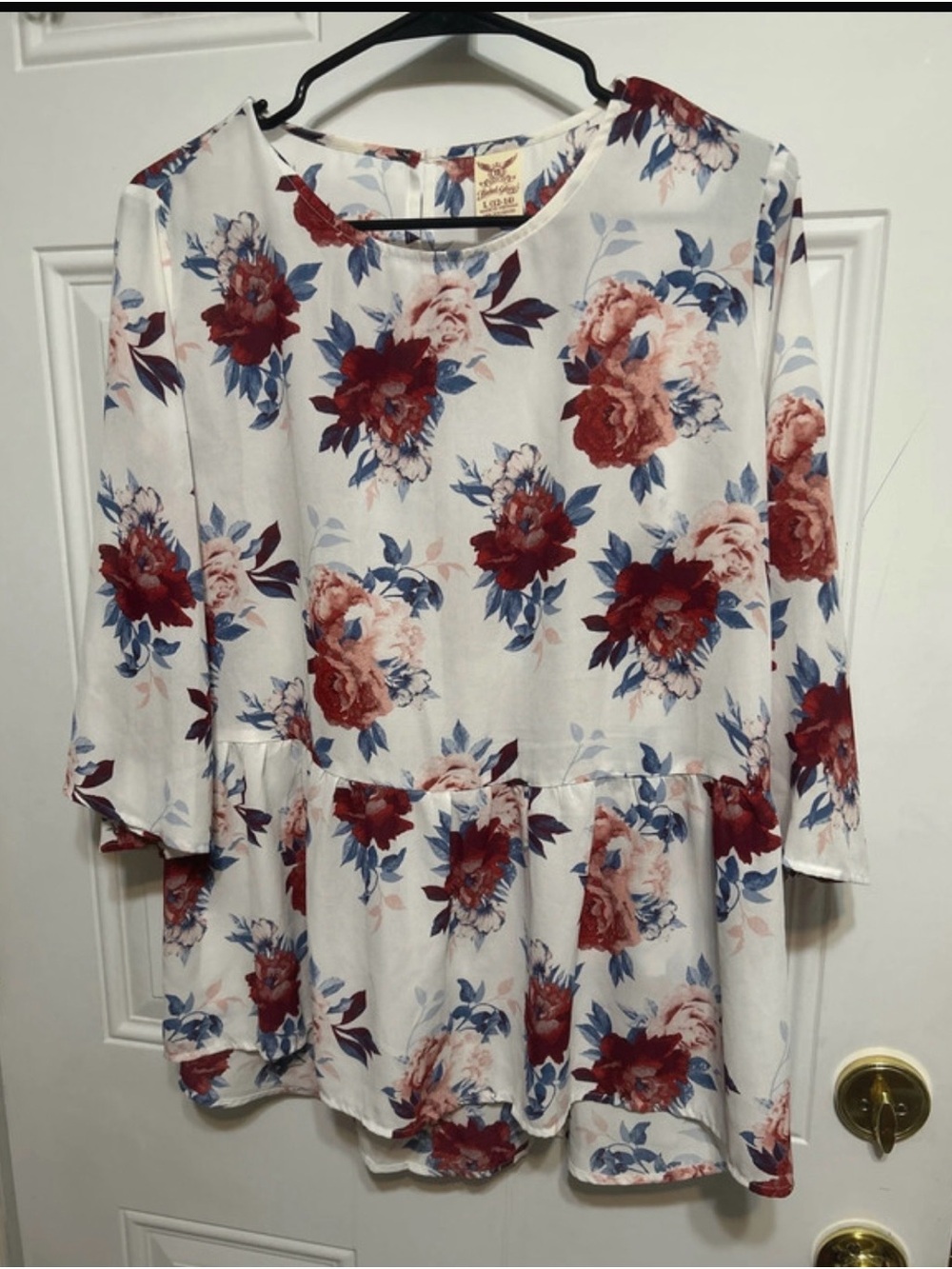 Faded Glory White Tunic with Red and Blue Floral Print